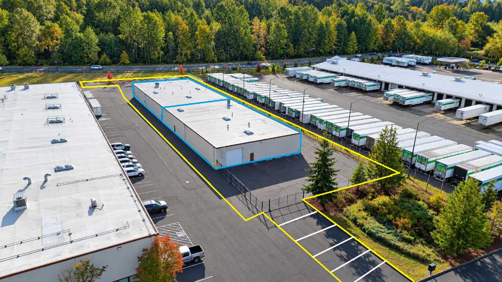 Arlington Small Warehouse Spaces 10,000 SF image